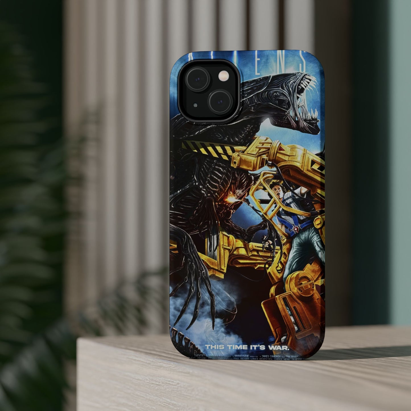 Aliens MagSafe® iPhone Tough Case Dual Layer Robust